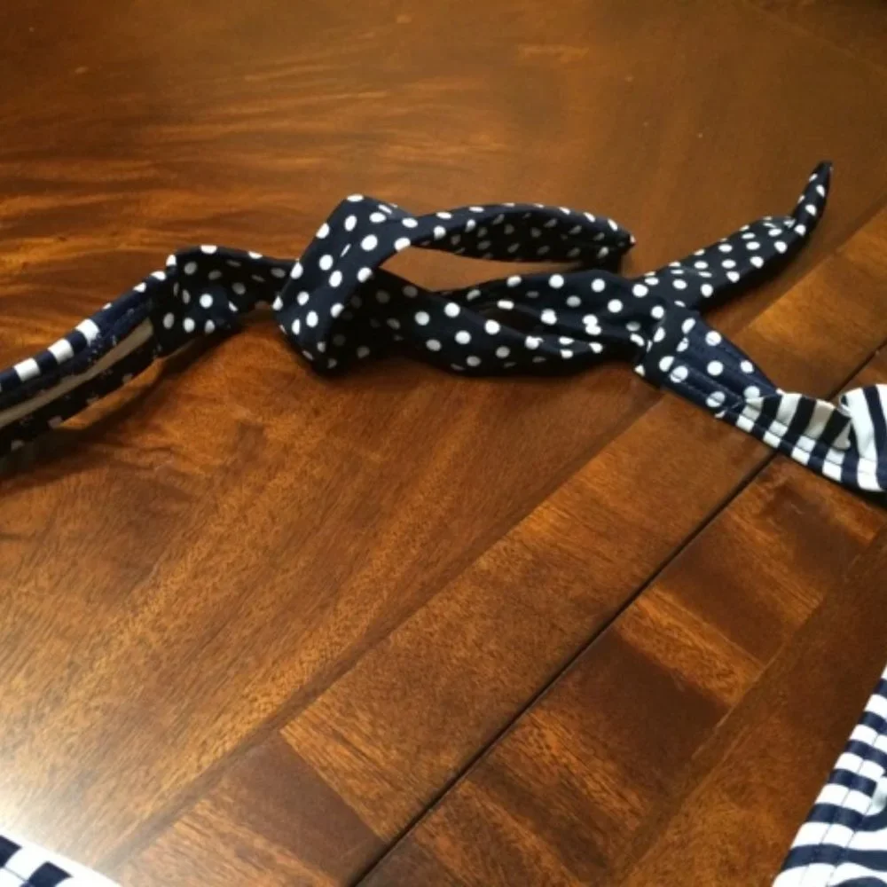 Very Stylish Polka Dot Bikini top, Halter style (Cami) - 12, NWT